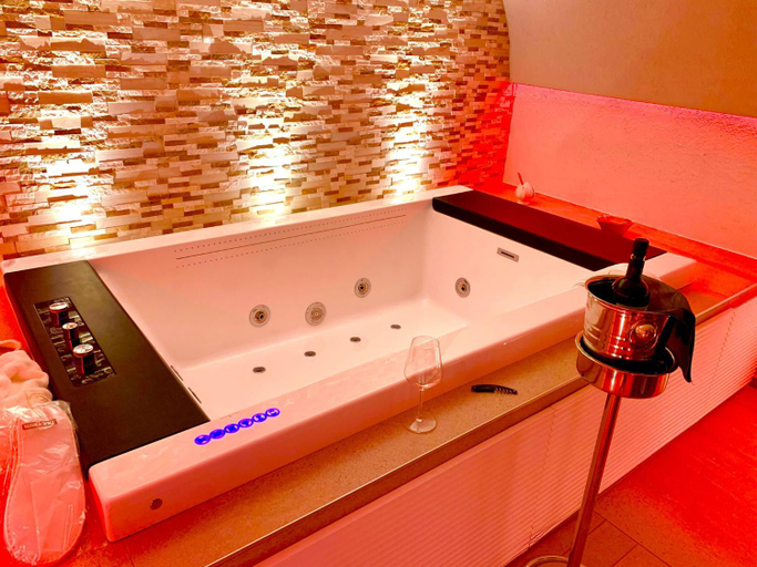 Others 4, Il Campanile Premium B&b, Bari