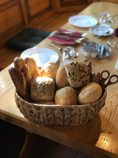 Food & Drinks