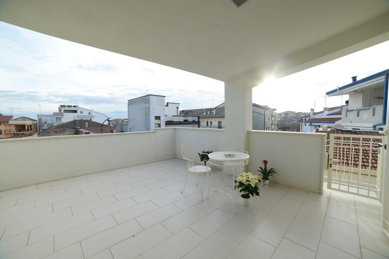 Others 2, B&B Sant'Erasmo, Bari