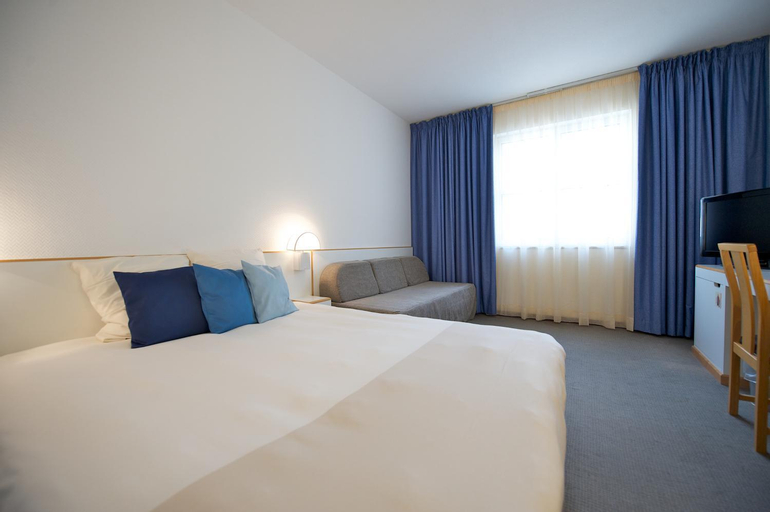 Bedroom 12