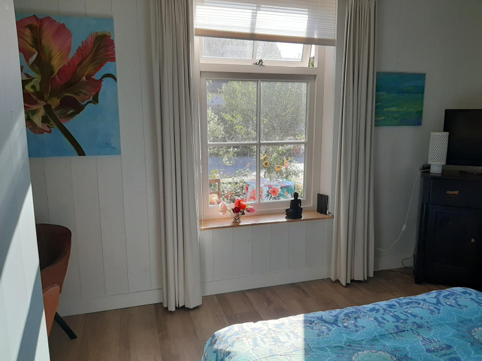 Others 2, B & B Tulp Amsterdam Noord, Amsterdam