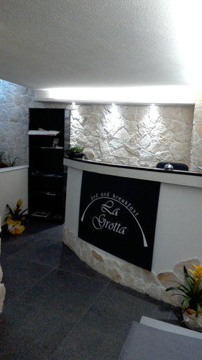 Public Area 3, B&B La Grotta, Catania