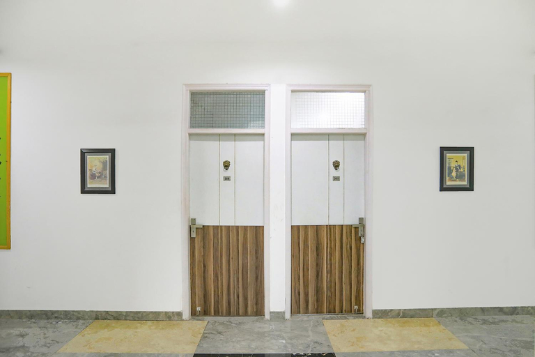 Public Area 1, FabHotel Aravali Suites - DLF Phase 3, Delhi
