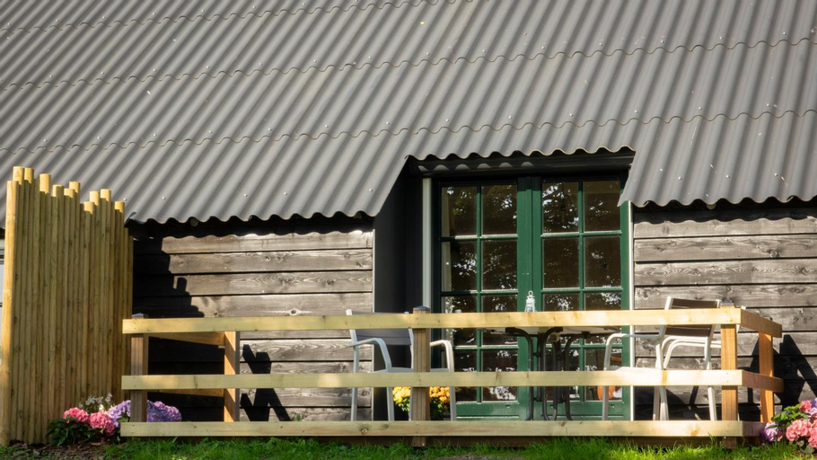 Exterior 13