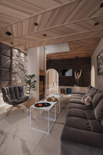 Public Area, Villa 33, Tatra