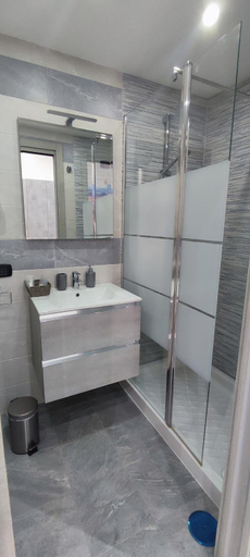 Bathroom 2, May Dream, Napoli