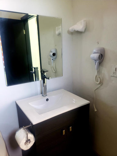 Bathroom 2, Life, Puerto Peñasco