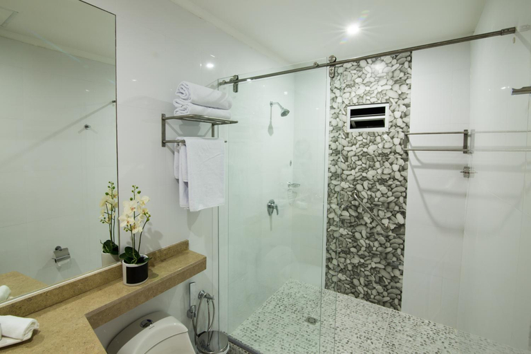 Bathroom 4, Hotel Parque del Sol, Montería