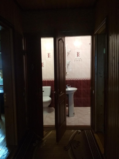 Bathroom 2, Milana Guesthouse, Skolivs'kyi