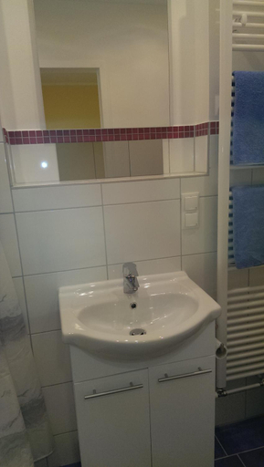 Bathroom 2, Humboldtruh, Mayen-Koblenz