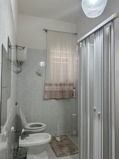Bathroom 3, B&B Oasi del Voscone, Salerno