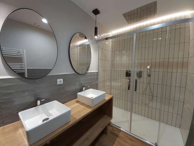 Others 3, Habital Suites, Huesca