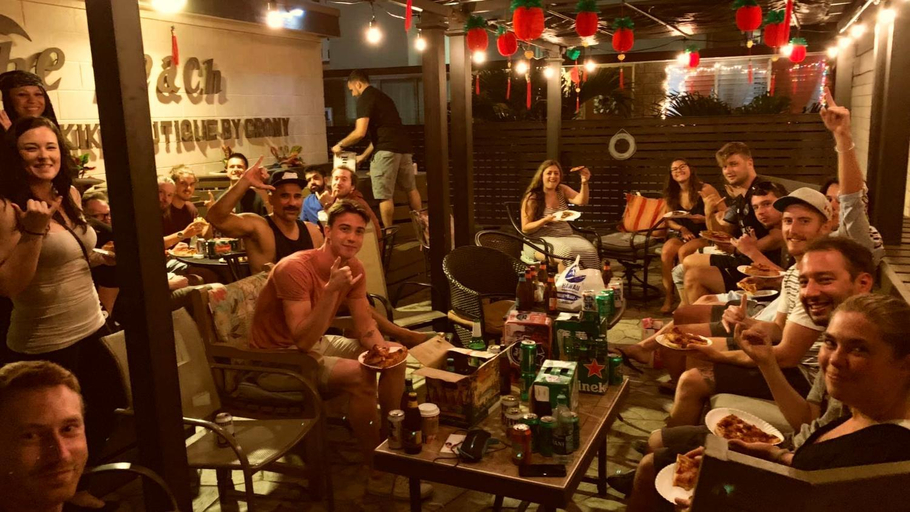 Food & Drinks, The Beach Waikiki Boutique Hostel, Honolulu
