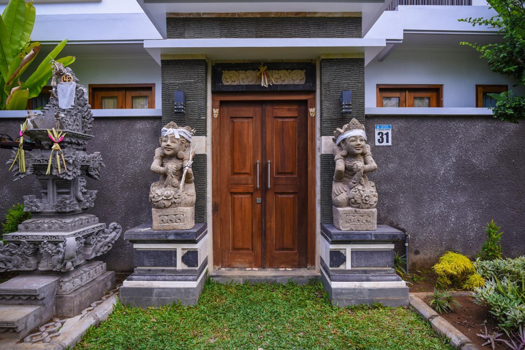 Exterior 2