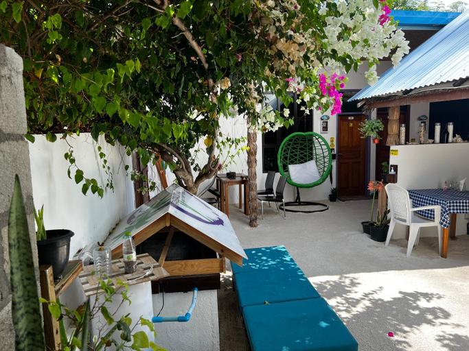 Public Area, Rasdu View Inn, North Ari Atoll