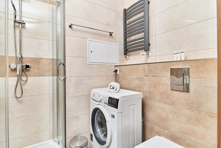 Bathroom 2, Exclusive Apartments Marina by Noclegi Renters, Środa Śląska