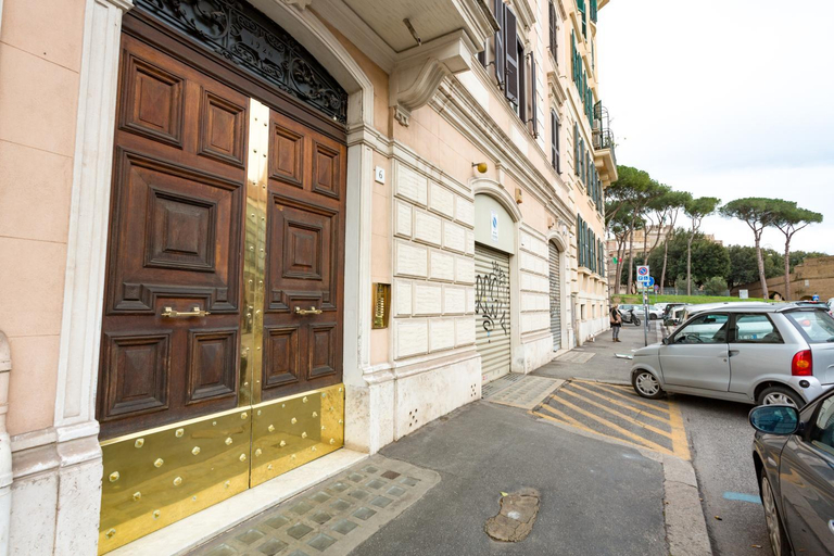 Exterior & Views 1, BQ House Castello Luxury Rooms, Rome