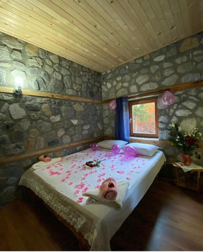 Bedroom 2, Guest house Hyrmet Demushi, Tropojës