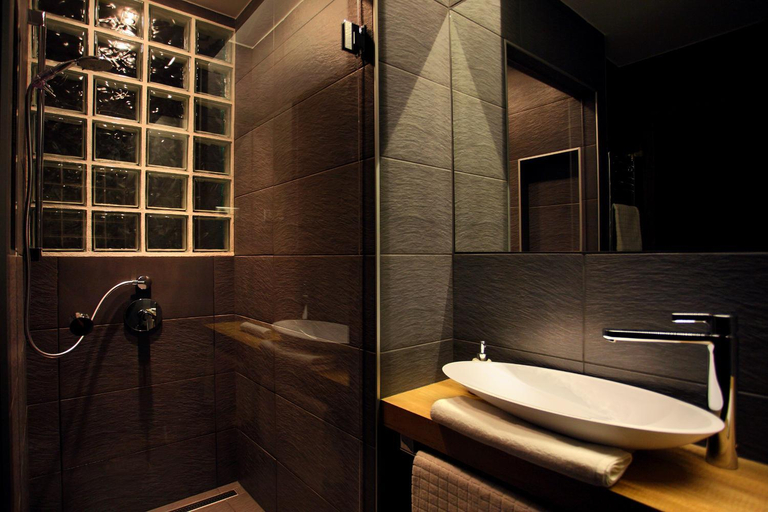 Bathroom 2, Gateway Budapest City Center, Budapesti