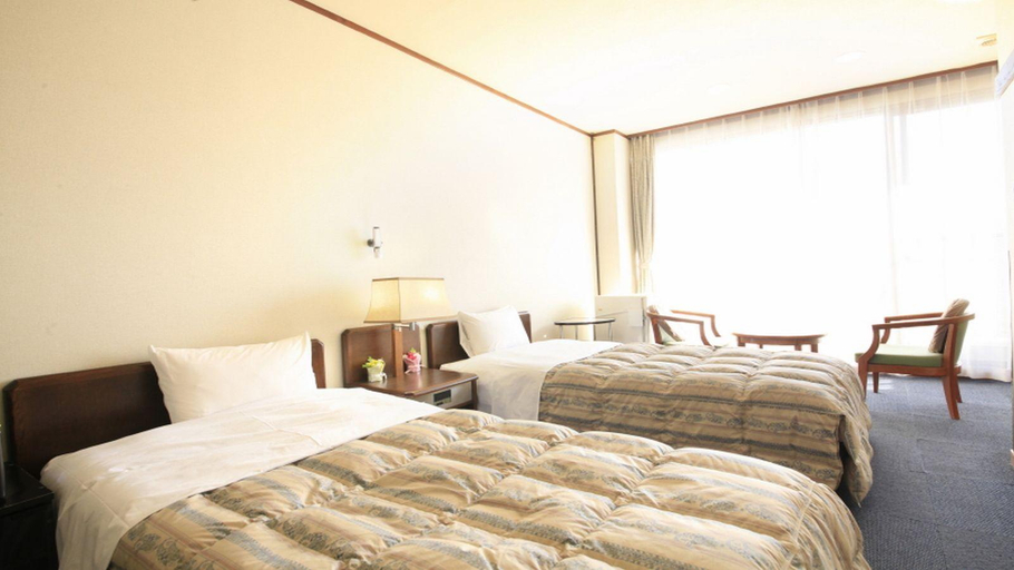 Bedroom 2, Nanpeidai Onsen Hotel, Nakagawa