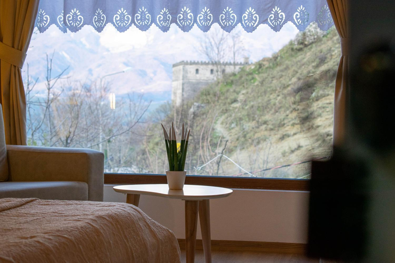 Others 5, Te Kalaja Rooms, Gjirokastrës
