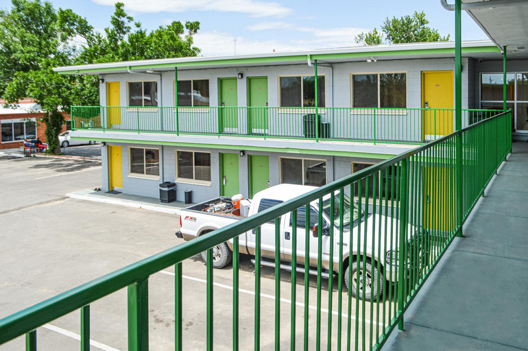 Exterior & Views 4, GREELEY UNIVERSITY INN/ GREELEY INN, Weld