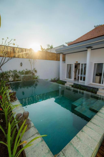 Swimming Pool 8