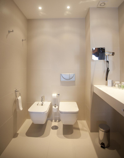 Bathroom 3, Hotel Carris Marineda, A Coruña