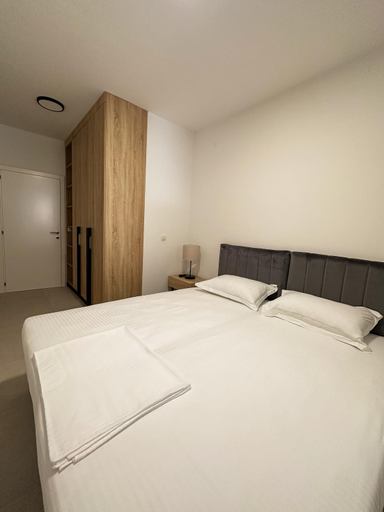 Others 4, Vertmont Apartments