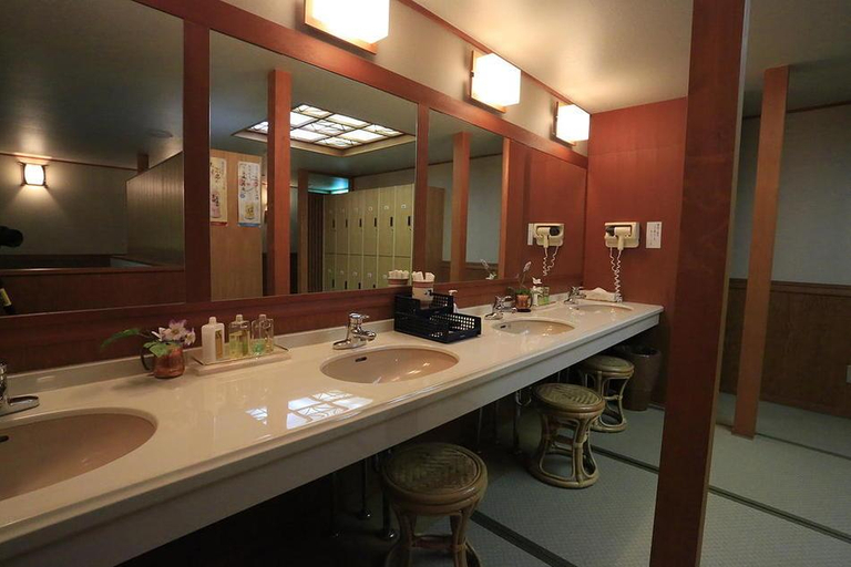 Bathroom, Aburaya, Maniwa