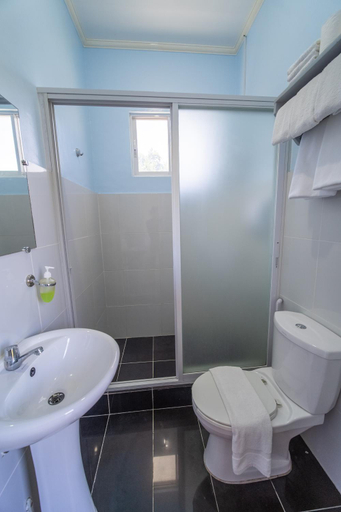 Bathroom 4, SMAK's Hotel, Santa Fe