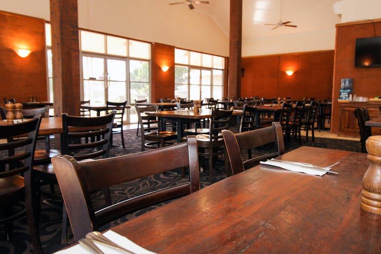 Food & Drinks 4, The Gidgee Inn, Cloncurry