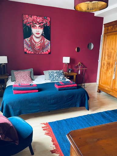 Bedroom 2, Villa des Roses, Mayenne