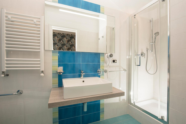 Bathroom 3, Bed & Breakfast Armonie Romane, Rome