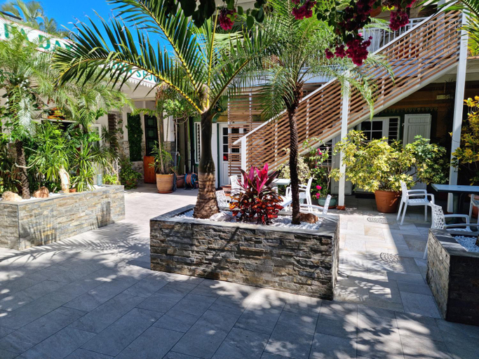 Exterior & Views 1, Hotel CHEZ PAPA DAYA, Saint-Pierre