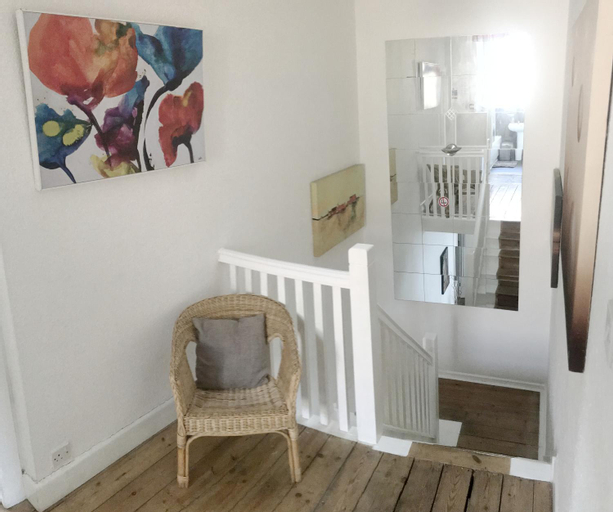 Others 4, Cosy Old House Free Parking Close To Town & Beach, Bournemouth