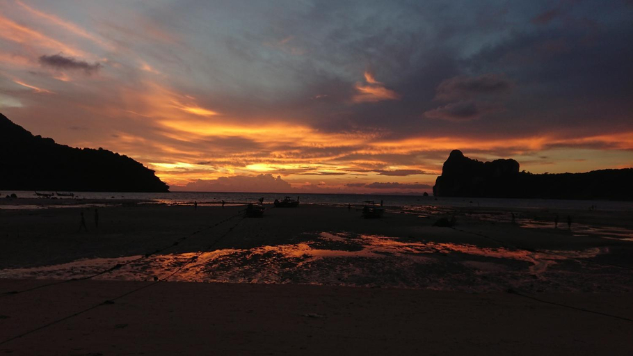 Others 3, Blanco Central, Mueang Krabi