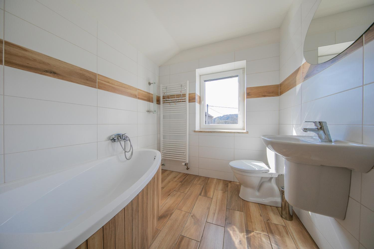 Bathroom 2, Na Rybnicku Bohutin, Šumperk