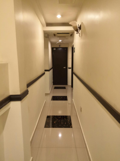 Others 5, Hotel Sri Sutra PJ 222, Petaling Jaya