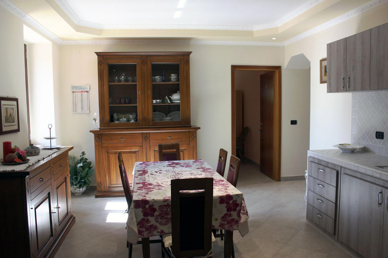 Others 2, Bed and Breakfast Emilia, L'Aquila
