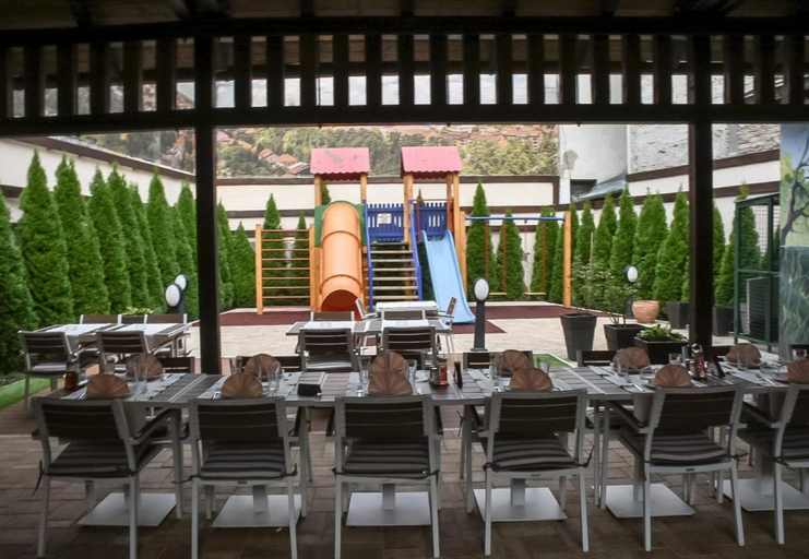 Others 3, Stari Slon, Sombor