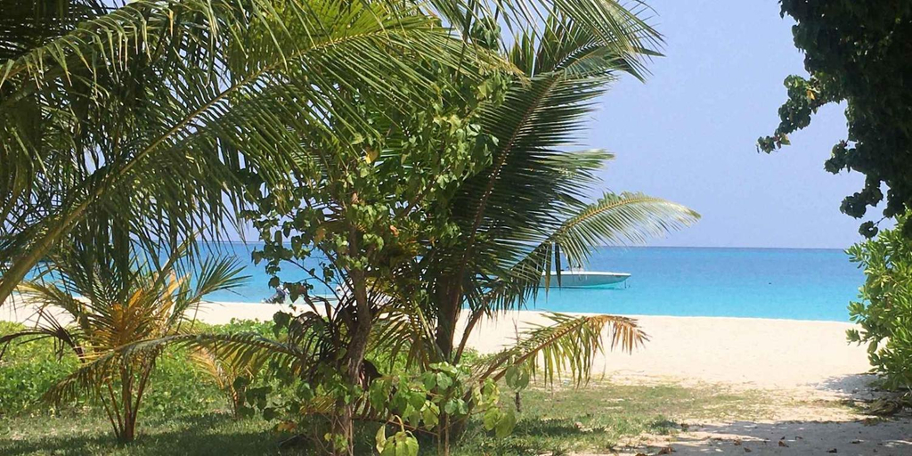 Others 2, Aagali Beach, Vaavu Atoll