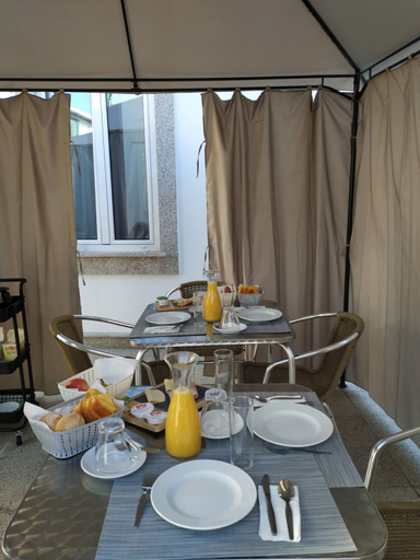 Others 5, Casa Archie, São Pedro do Sul