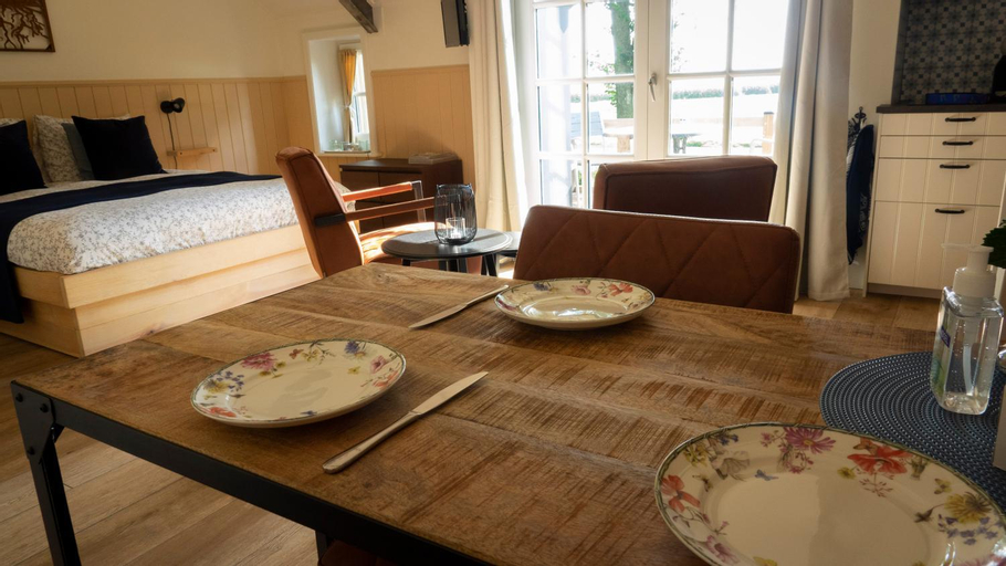 Dining Room 12