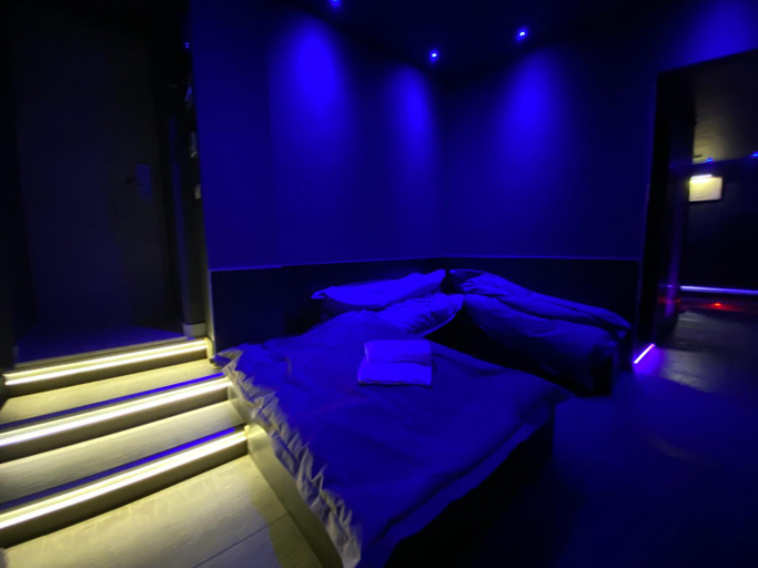 Bedroom 3, Residenze Romano Ristorante & SPA albergo diffuso - WHITE, Foggia