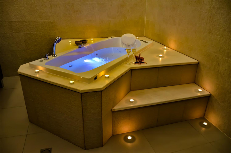 Bathroom 5, Ruskovets Thermal SPA & Ski Resort, Bansko