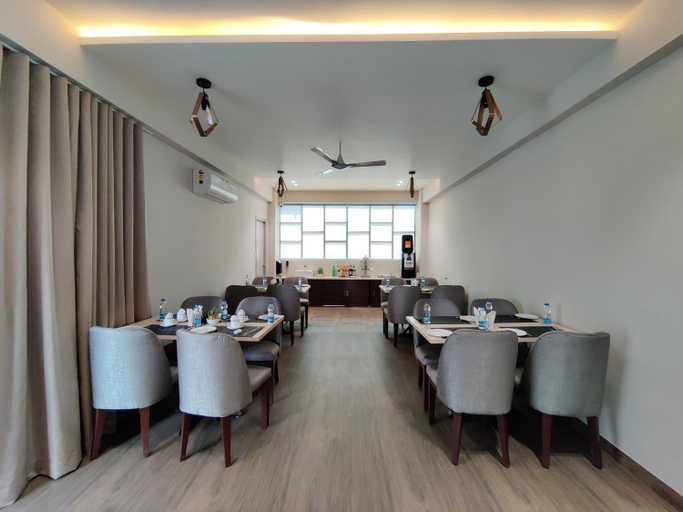 Food & Drinks 3, PARK IRIS HOTELS, Bharathi Nagar, Krishna