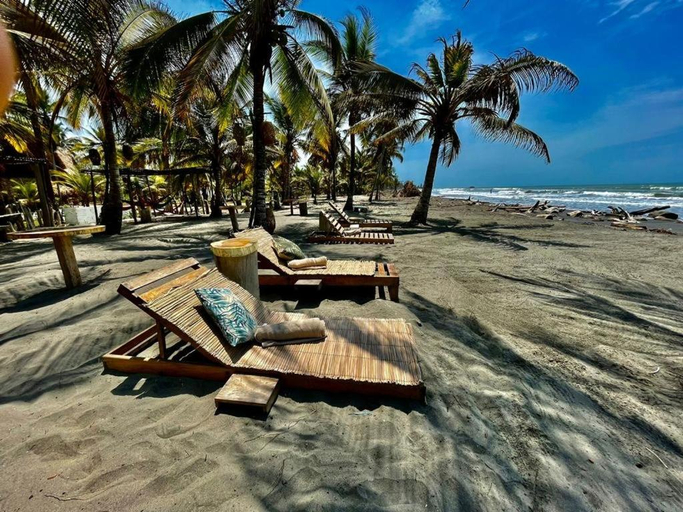 Others 5, Playa Jaguar - Beach Club, Moñitos