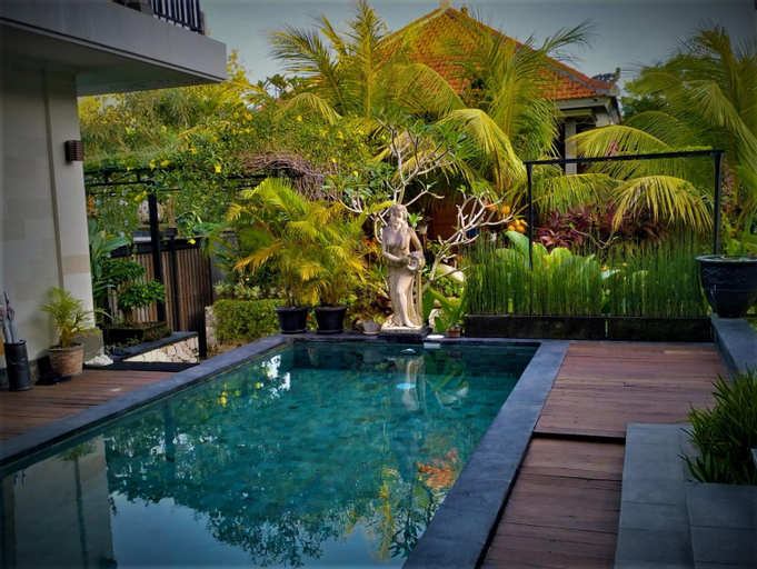Swimming Pool 8