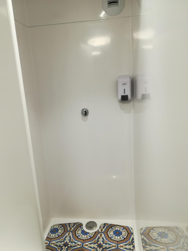 Bathroom 5, hotelF1 Avignon Centre Courtine gare TGV, Vaucluse